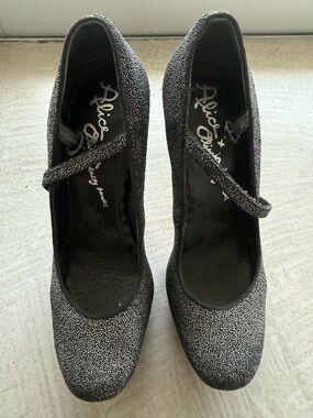 Alice + Olivia Lynda platform pumps in black caviar